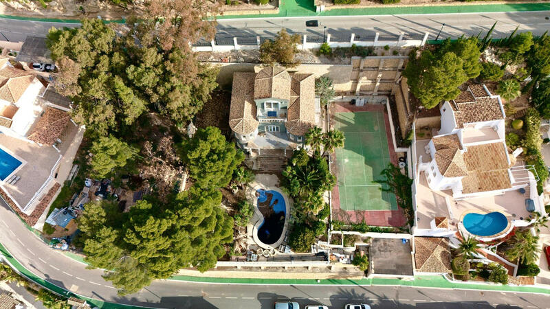 4 спальная комната вилла продается