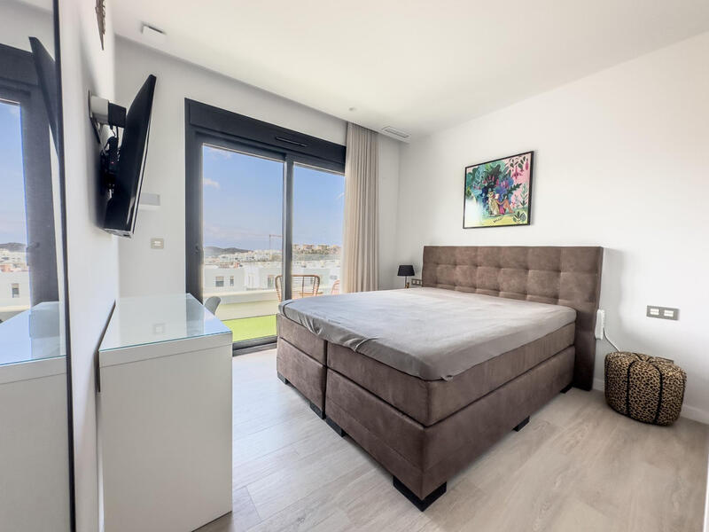 3 bedroom Apartment for sale