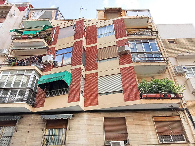 квартира продается в Alacant/Alicante, Alicante