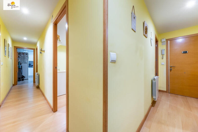 3 bedroom Apartment for sale