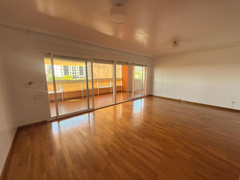 3 Schlafzimmer Appartement zu verkaufen