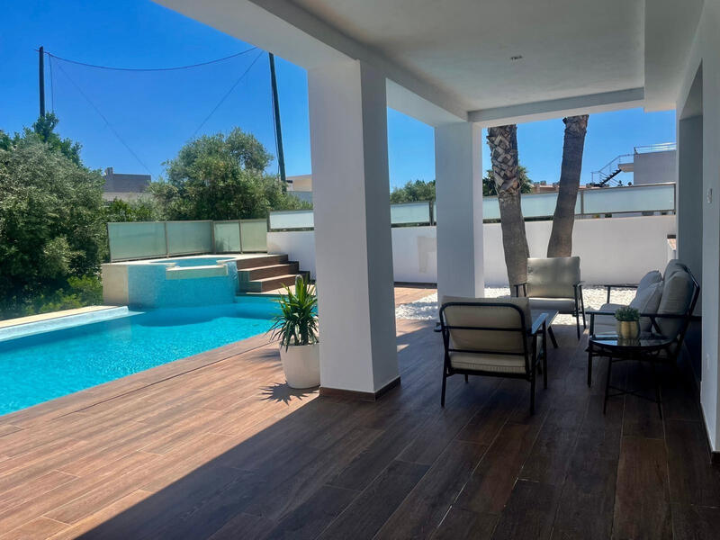 Villa til salg i Alacant/Alicante, Alicante