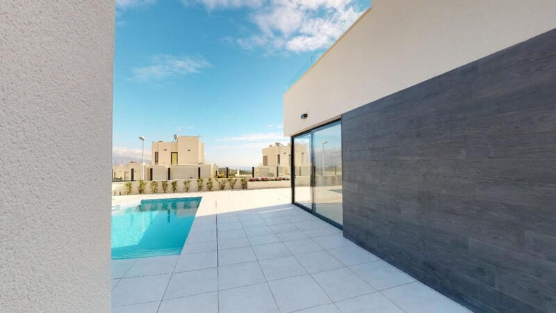 4 slaapkamer Villa Te koop