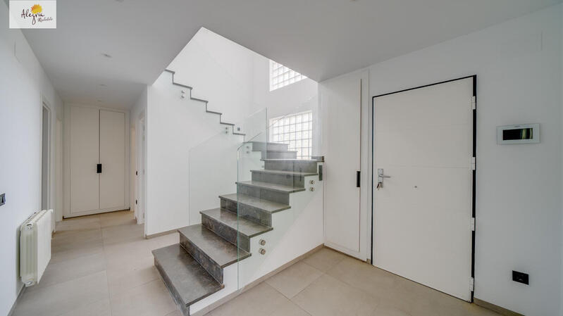 6 Cuarto Villa en venta