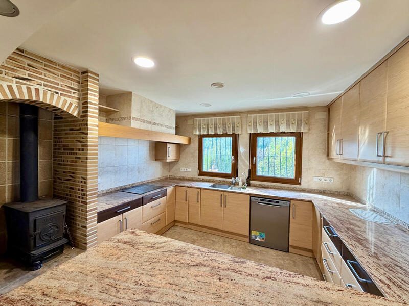 8 Cuarto Villa en venta