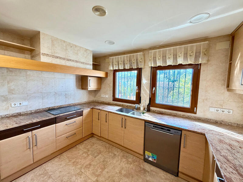 8 Cuarto Villa en venta