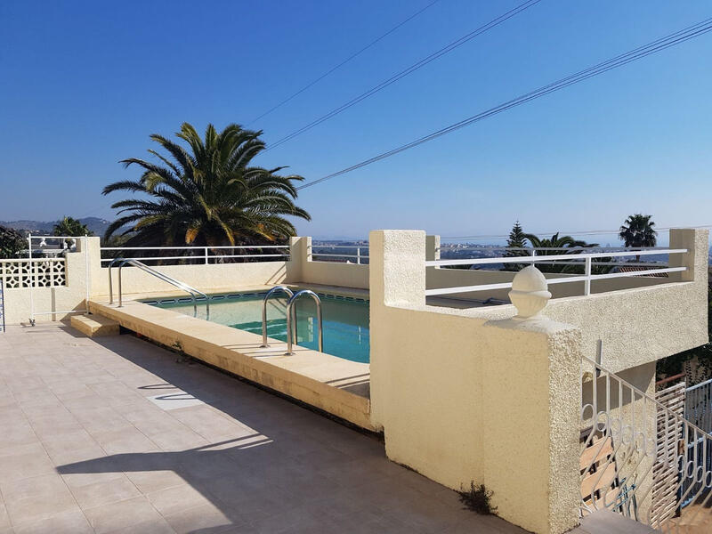 4 Cuarto Villa en venta