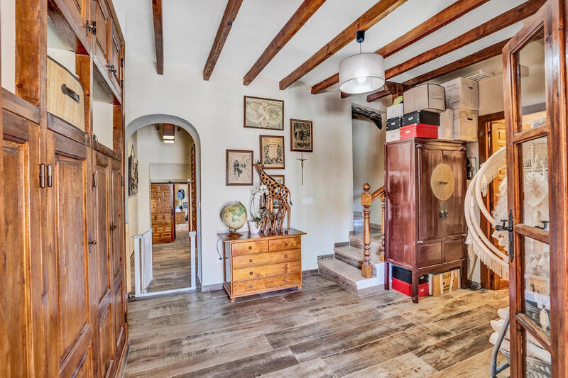 7 Schlafzimmer Landhaus zu verkaufen