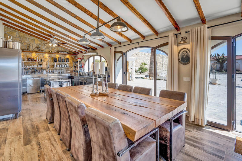 7 Schlafzimmer Landhaus zu verkaufen