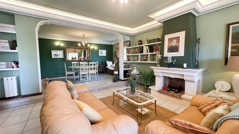 6 Cuarto Villa en venta