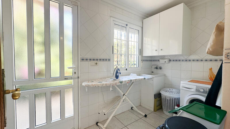 6 Cuarto Villa en venta