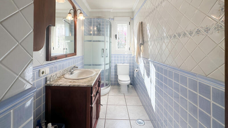 6 Cuarto Villa en venta