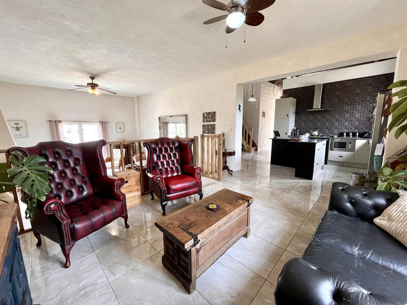 3 bedroom Country House for sale