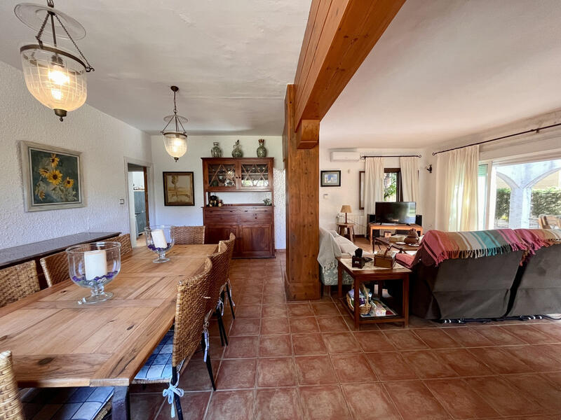 6 Cuarto Villa en venta