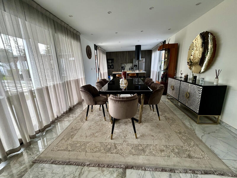 3 bedroom Villa for sale