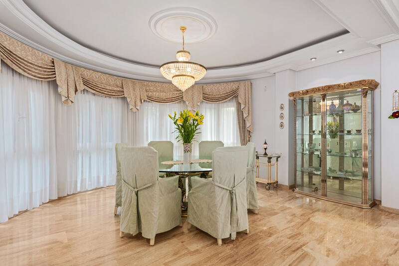 5 slaapkamer Villa Te koop