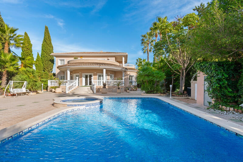 5 slaapkamer Villa Te koop