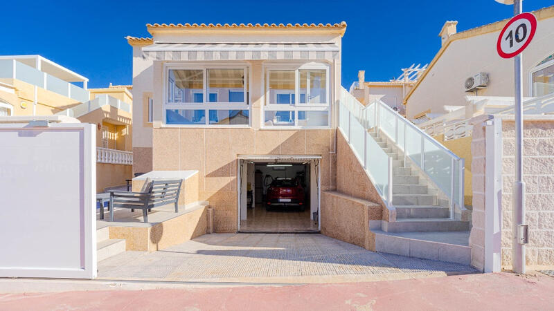 Villa Te koop in Los Altos, Alicante