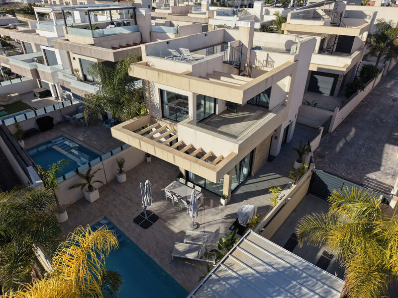 3 bedroom Villa for sale