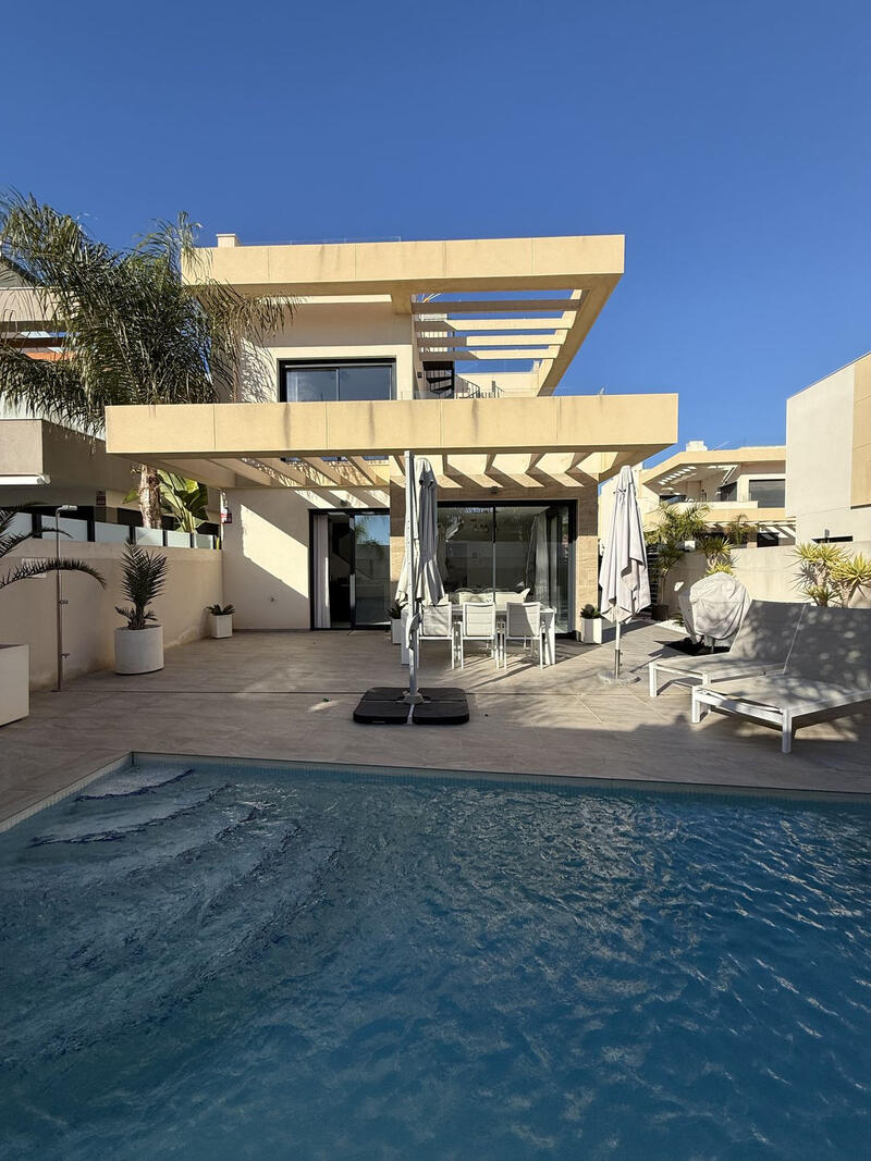 3 bedroom Villa for sale