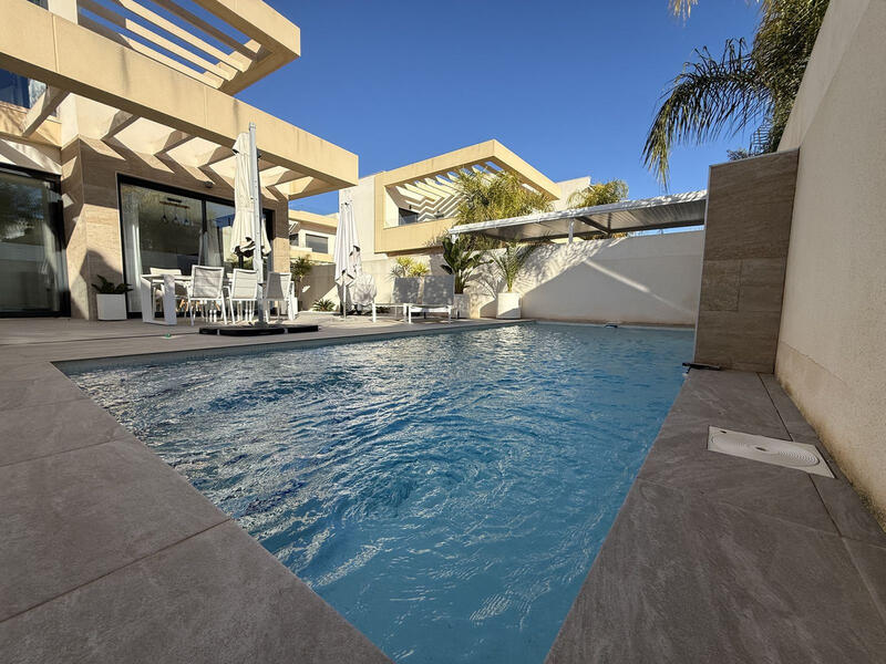 3 bedroom Villa for sale