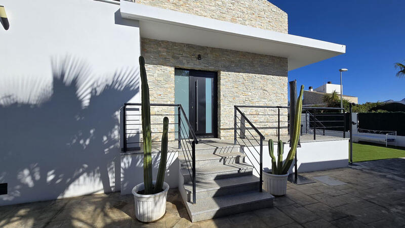 3 bedroom Villa for sale