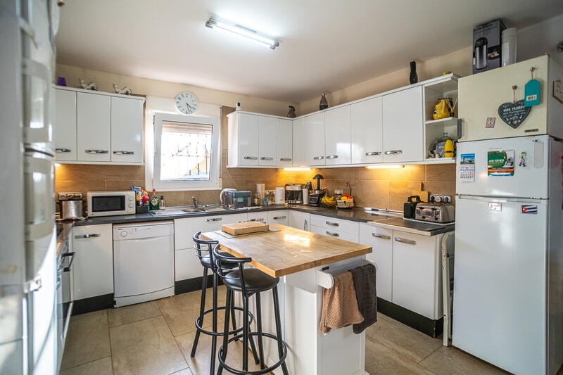 6 Cuarto Villa en venta