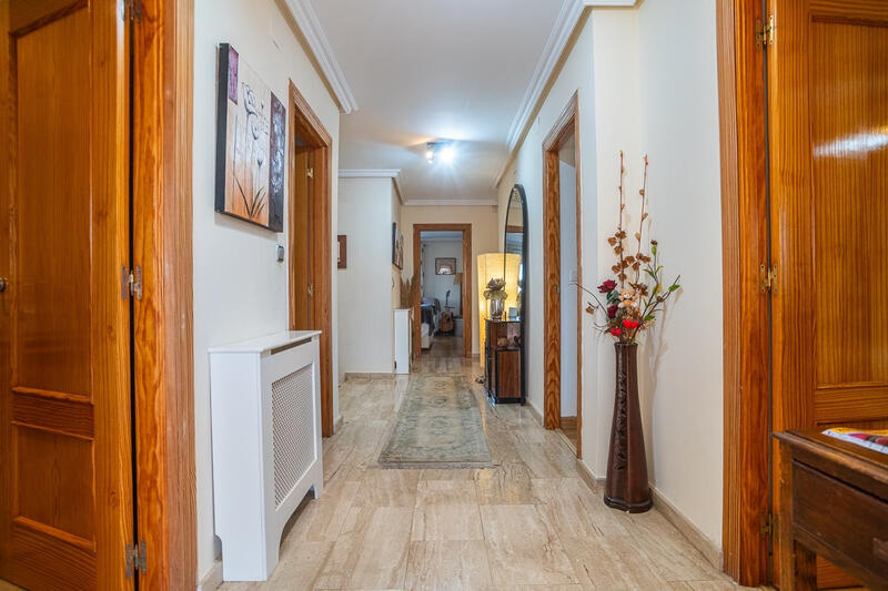 6 Cuarto Villa en venta