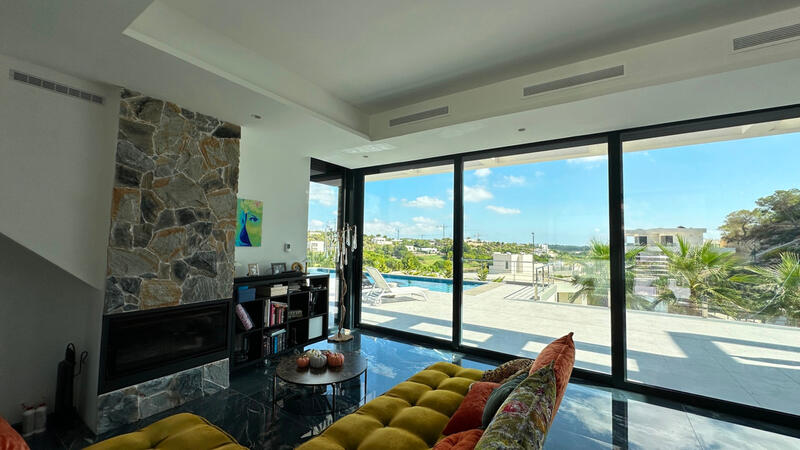 6 Schlafzimmer Villa zu verkaufen