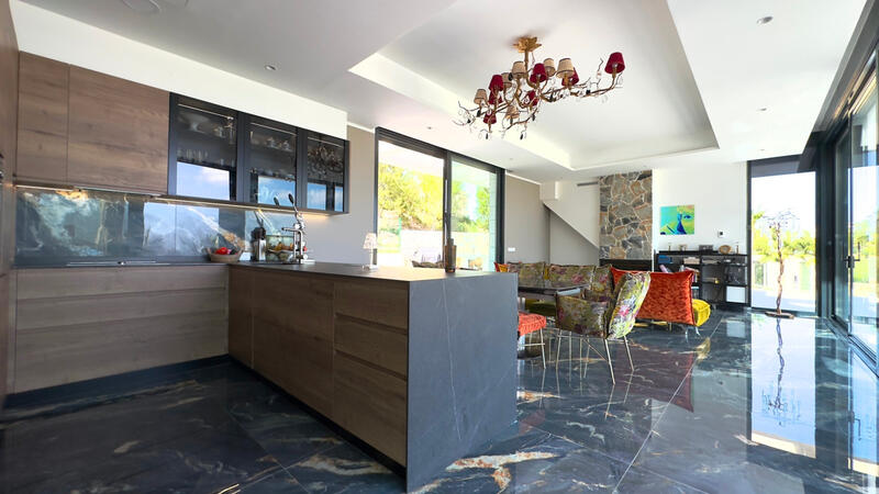 6 Schlafzimmer Villa zu verkaufen