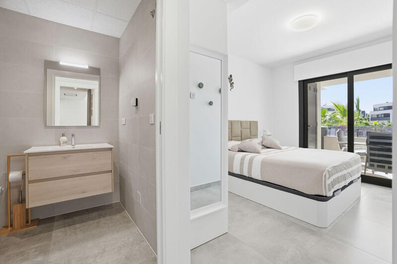 2 спальная комната квартира продается