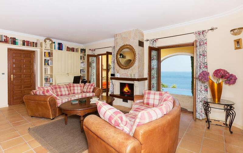 4 bedroom Villa for sale