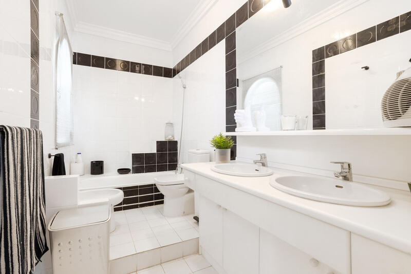 4 slaapkamer Villa Te koop