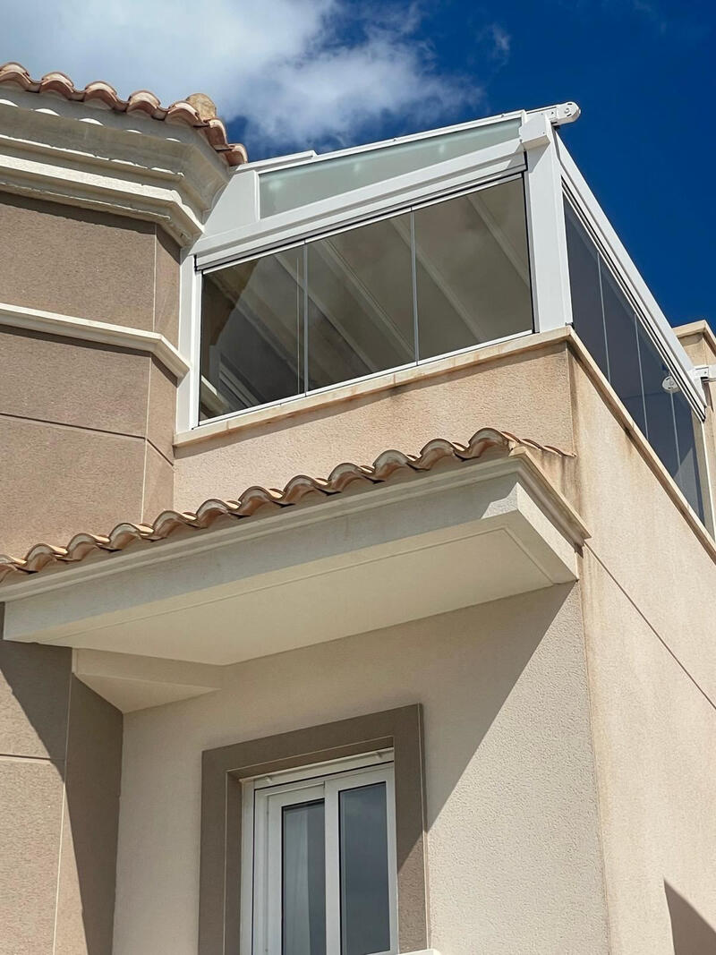 3 bedroom Townhouse for sale