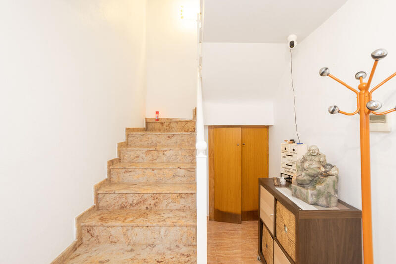 4 bedroom Townhouse for sale