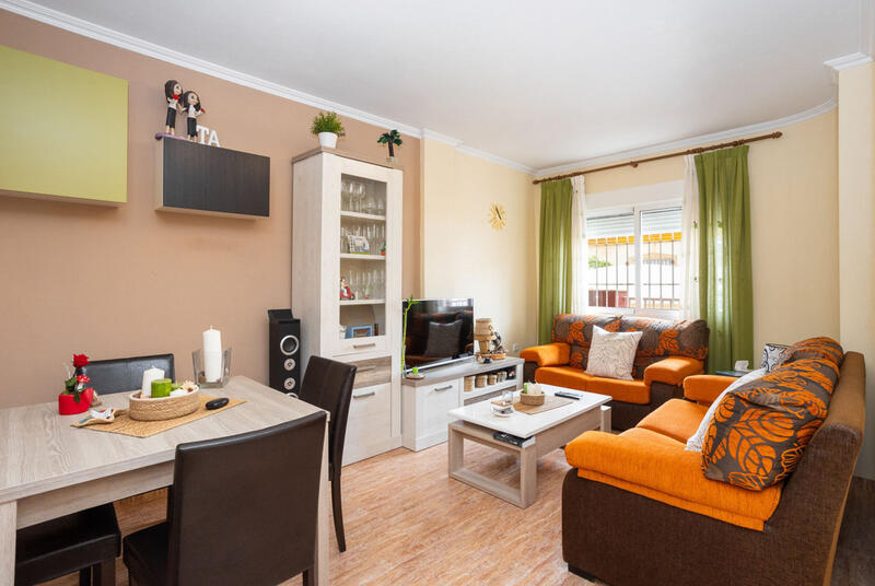 4 bedroom Townhouse for sale