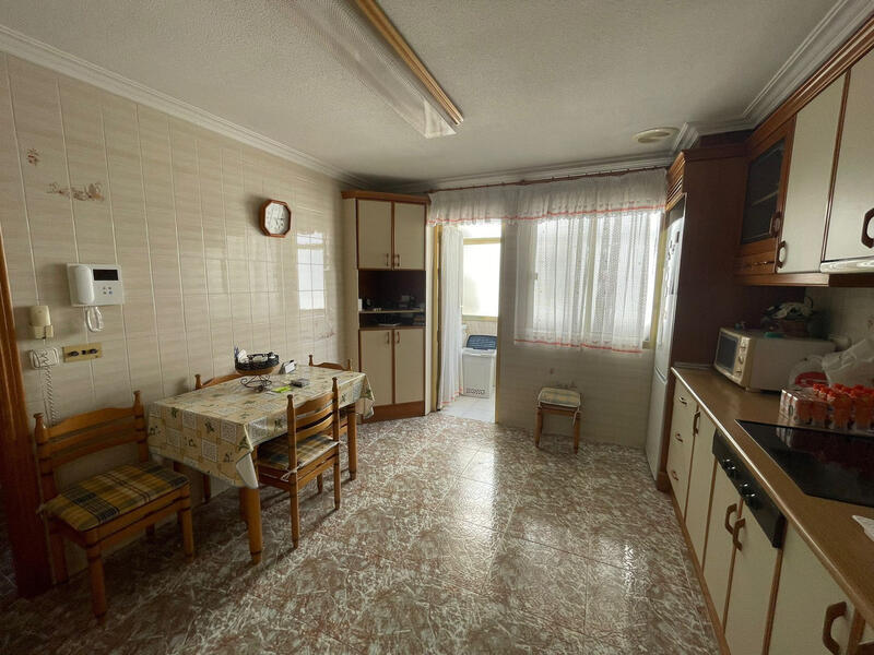 4 Schlafzimmer Appartement zu verkaufen