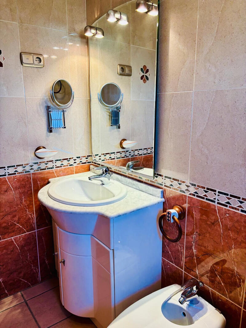 3 bedroom Townhouse for sale