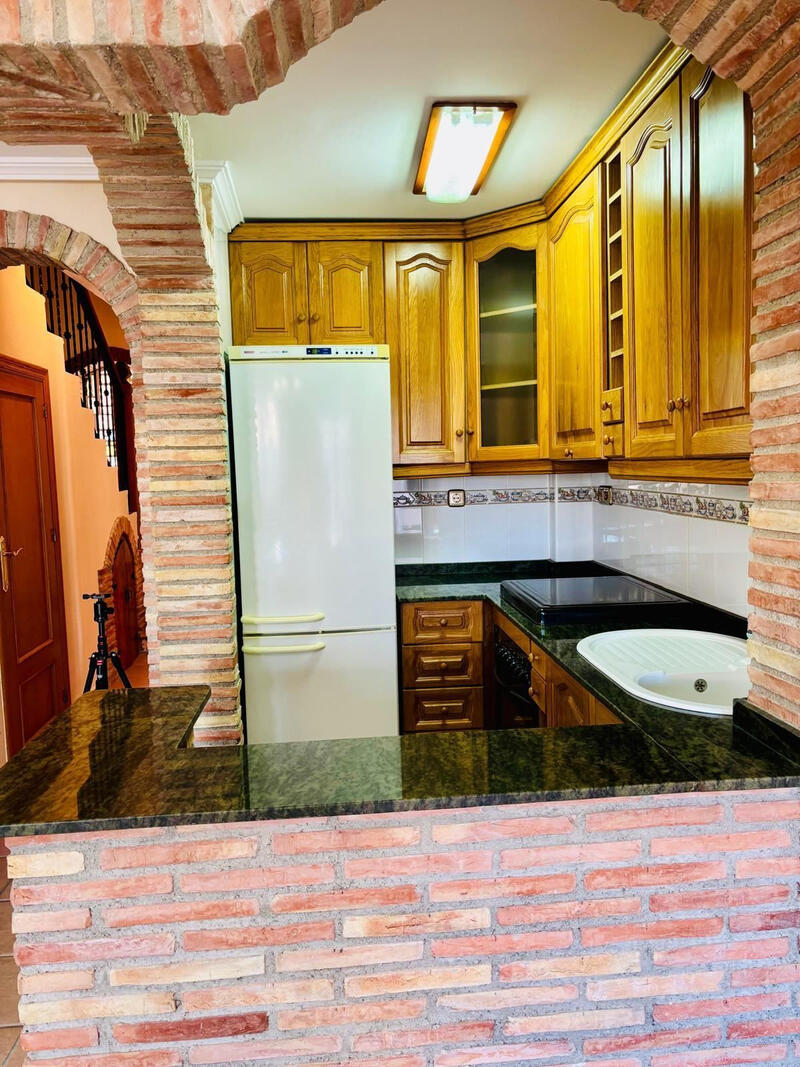 3 bedroom Townhouse for sale