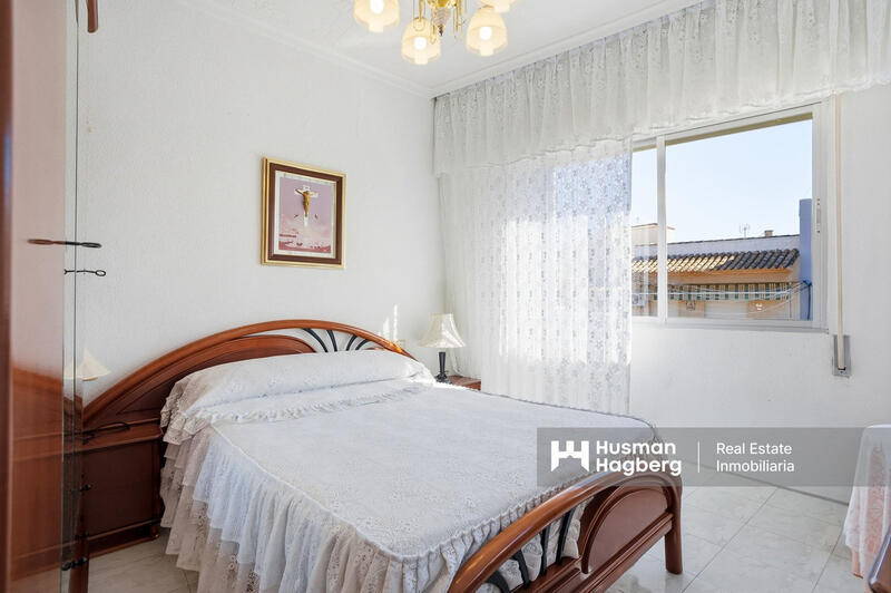 3 slaapkamer Gezinswoning Te koop