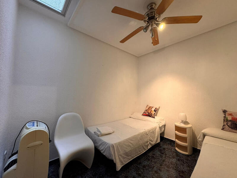 4 Schlafzimmer Stadthaus zu verkaufen