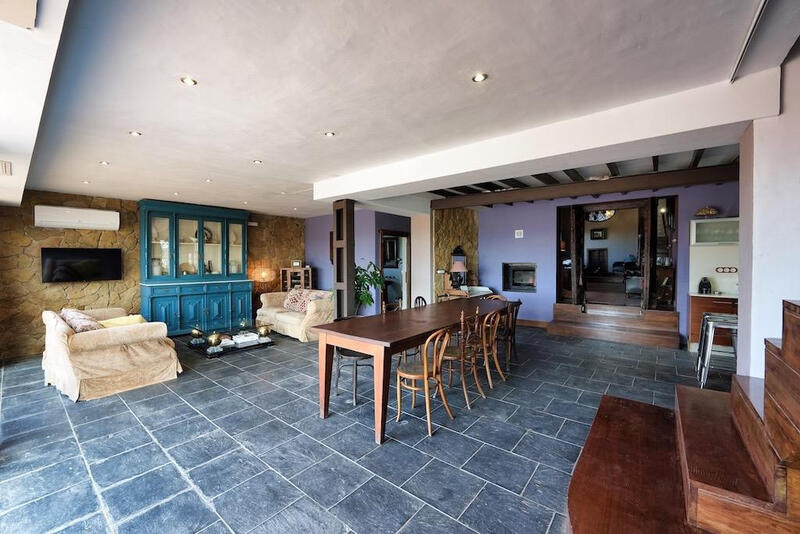 4 Schlafzimmer Landhaus zu verkaufen