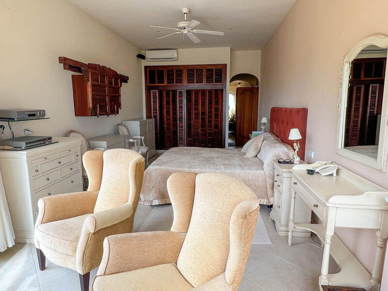 5 slaapkamer Villa Te koop