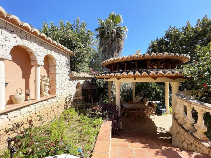 8 Cuarto Villa en venta