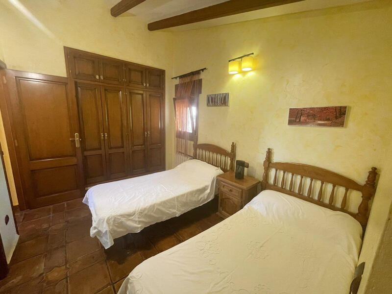 4 slaapkamer Landhuis Te koop