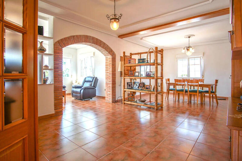 5 bedroom Villa for sale