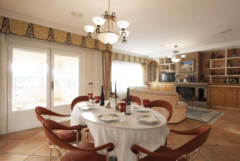 8 soverom Villa til salgs