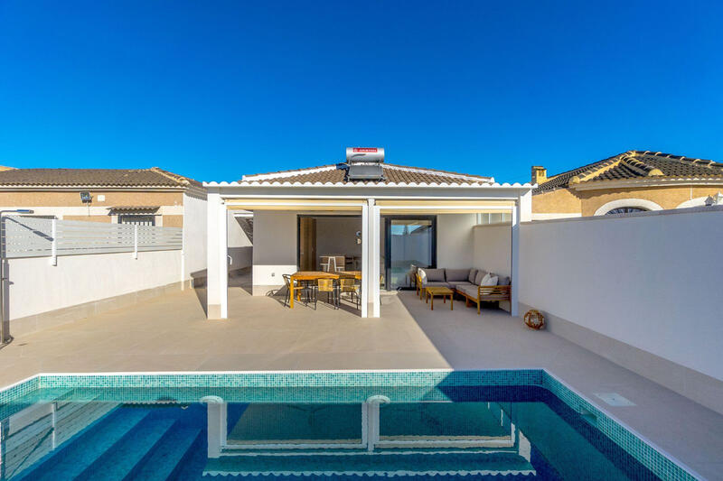 Villa à vendre dans Torrevieja, Alicante