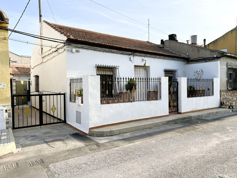 Lantställe till salu i Rafal, Alicante