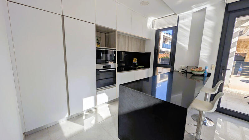 4 slaapkamer Villa Te koop